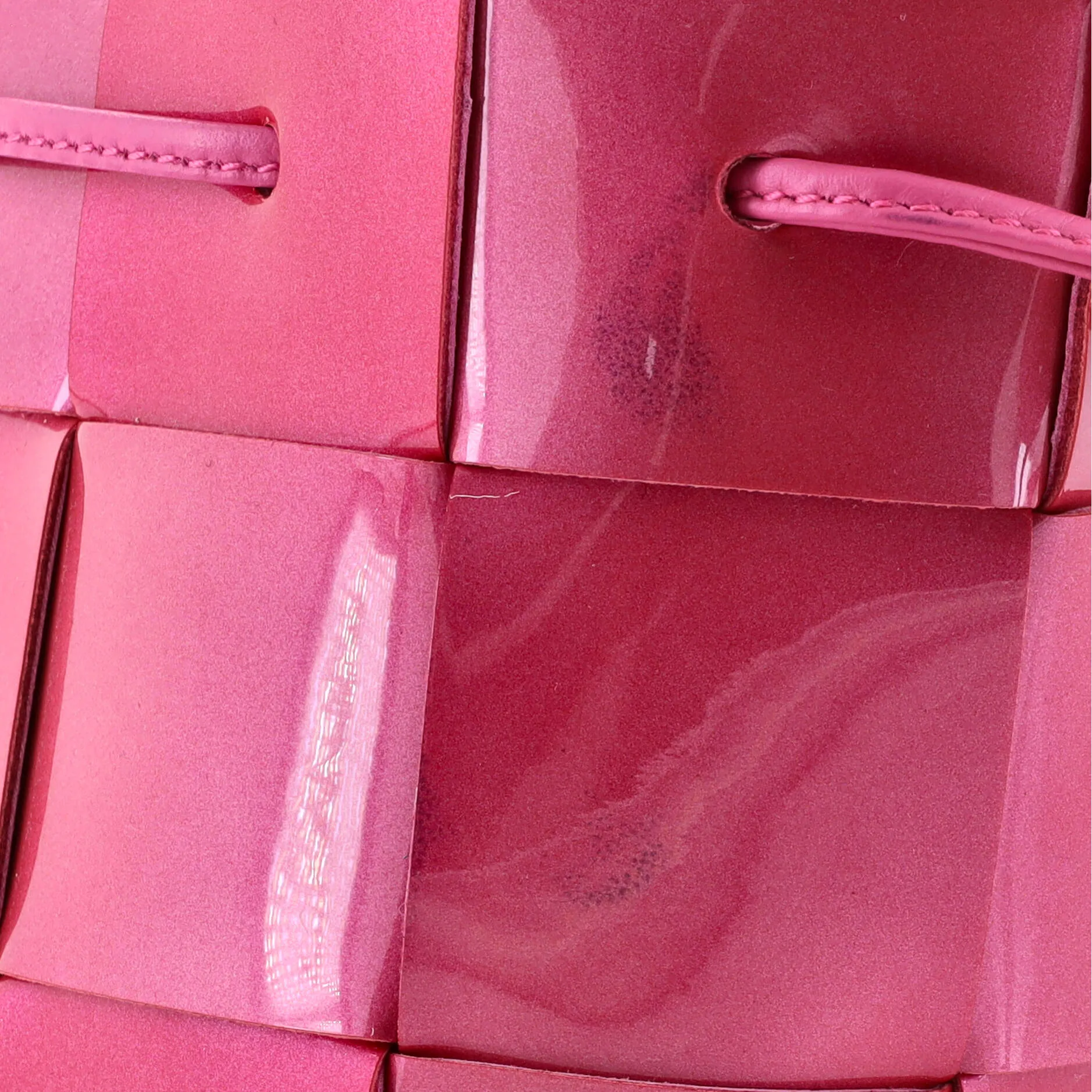 Cassette Bucket Bag Maxi Intrecciato Patent Mini
