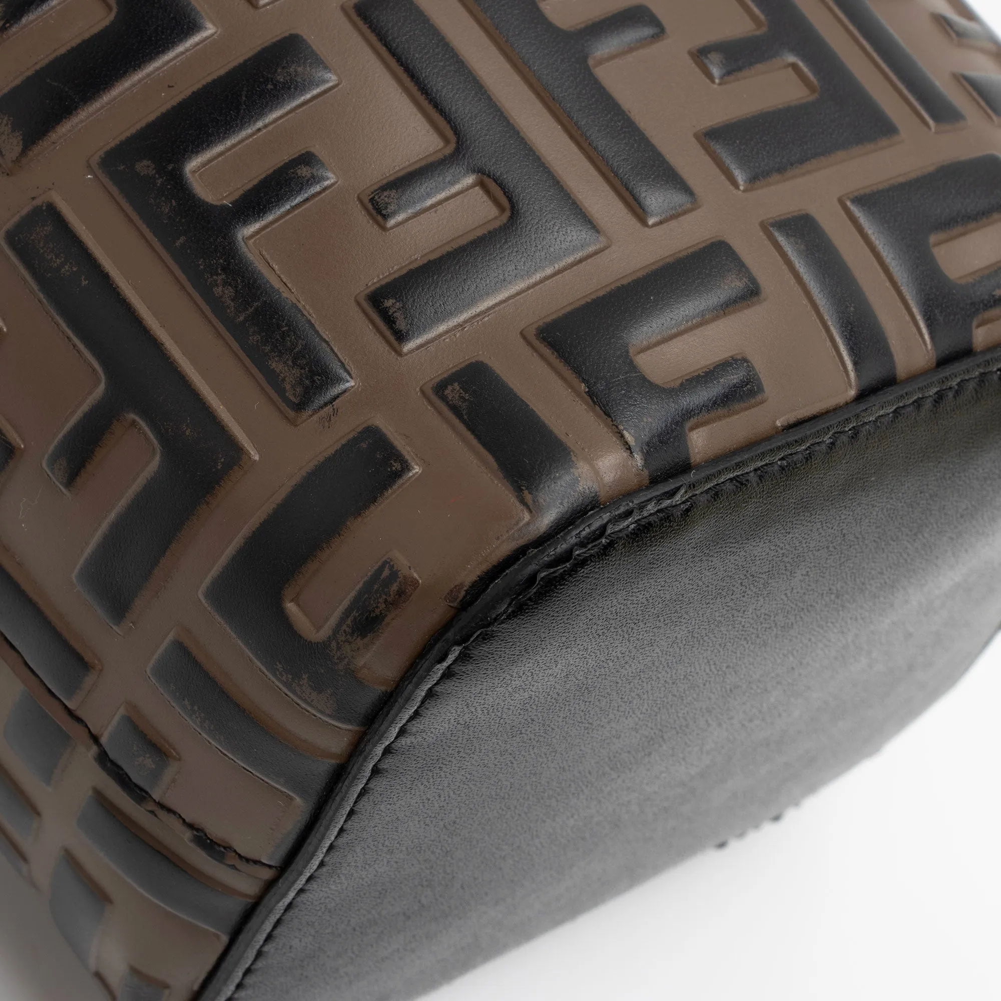 Fendi FF Embossed Calfskin Mon Tresor Mini Bucket Bag (SHF-ci9vp1)
