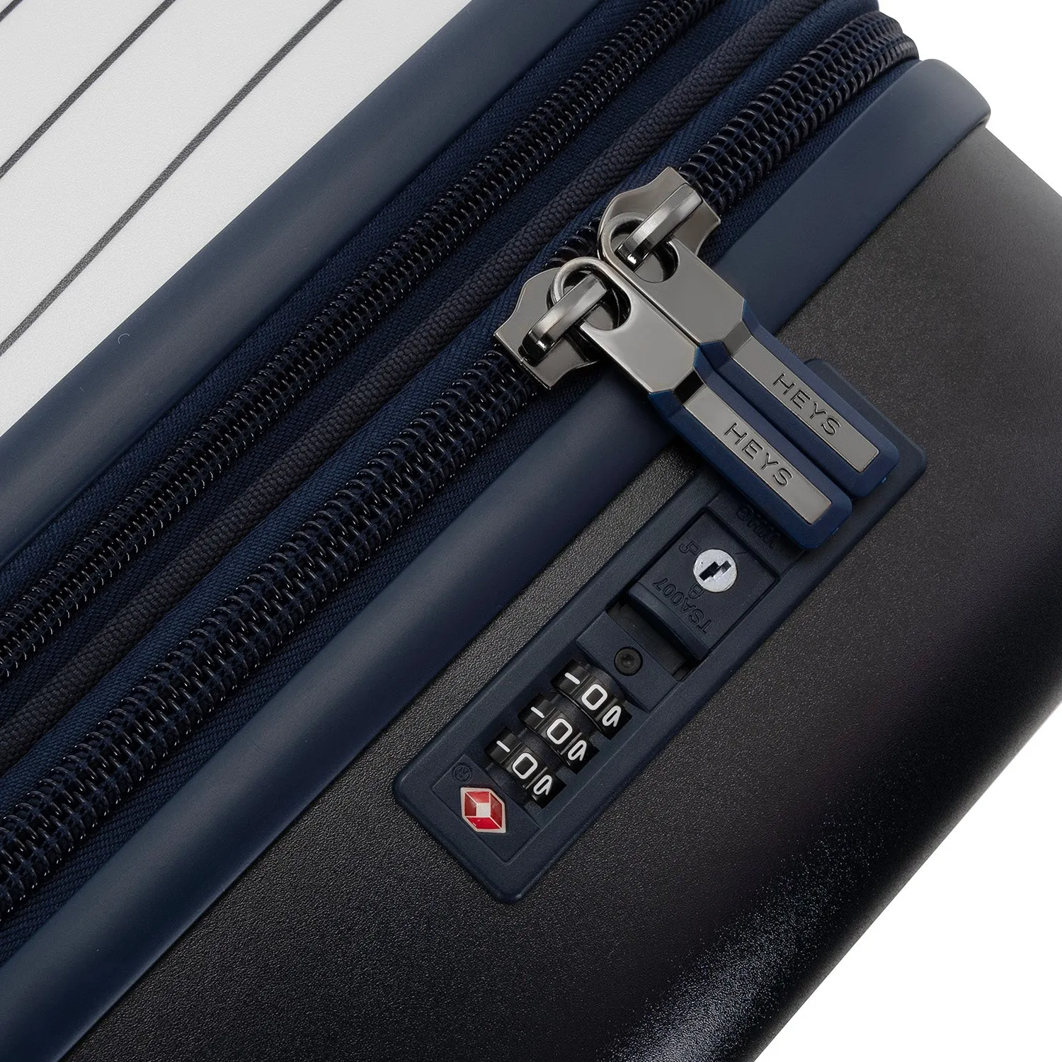 MLB 21" Luggage - New York Yankees