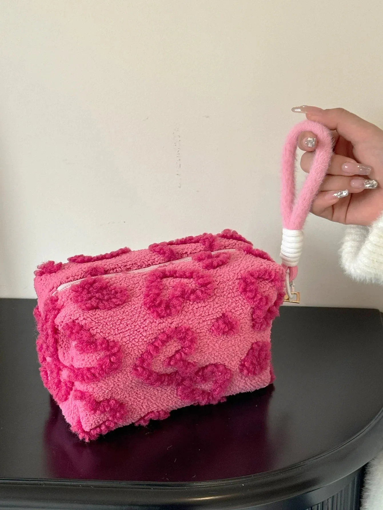 UAKISS  -  1 Piece Cute Furry Makeup Bags for Women Pink Red Color Heart Cosmetic Bags with Lanyard Girl Large Capacity Travel Organizer