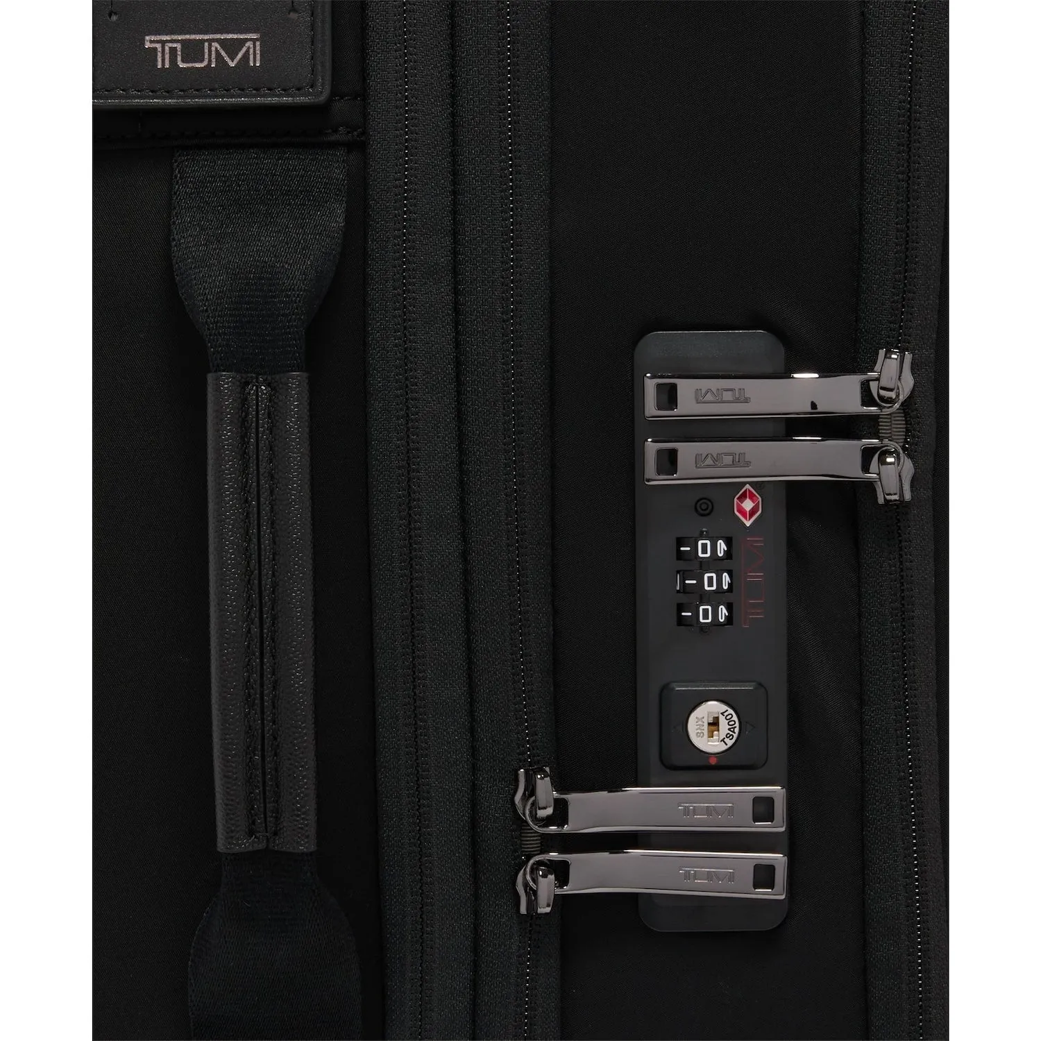 Voyageur Léger International Expandable Carry-On